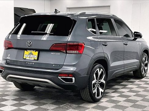 Used 2022 Volkswagen Taos SEL image 11