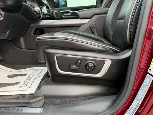 Used 2021 RAM 1500 Laramie AWD/4WD image 18