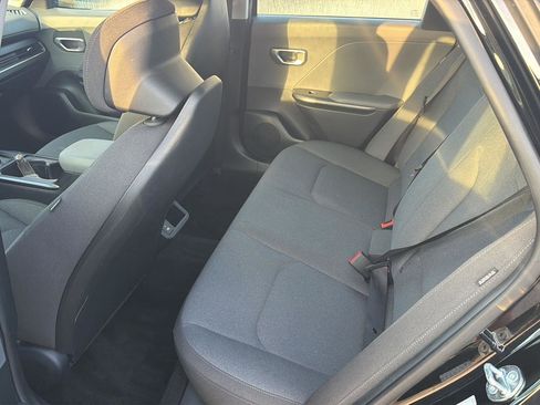Used 2025 Kia K4 FWD image 11