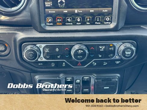 Used 2021 Jeep Wrangler Unlimited Sahara AWD/4WD image 24