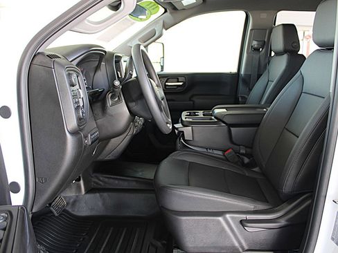 Used 2025 Chevrolet Silverado 3500 W/T w/ WT Convenience Package image 19