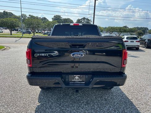 Used 2017 Ford F150 Lariat w/ Equipment Group 502A Luxury AWD/4WD image 5