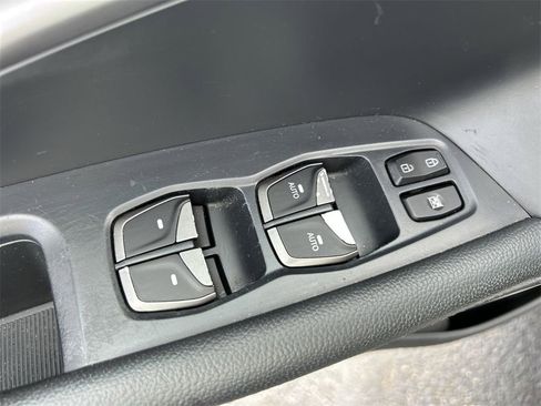 Used 2018 Hyundai Santa Fe Sport w/ 2.4L Tech Package 04 image 21