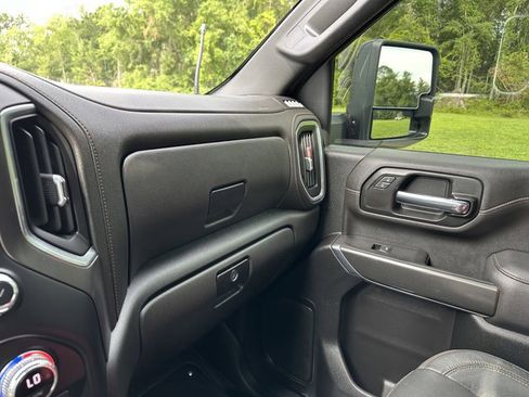 Used 2021 GMC Sierra 2500 AT4 AWD/4WD image 16