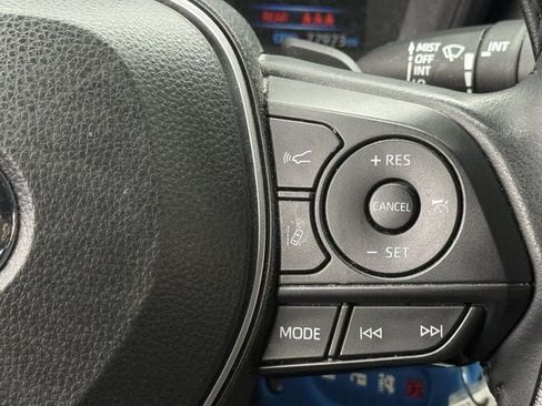 Used 2020 Toyota Corolla SE FWD image 15