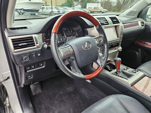 Used 2013 Lexus GX 460 Premium image 15