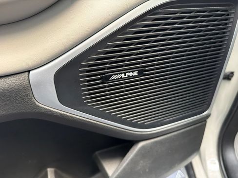 Used 2022 Jeep Wagoneer Series II RWD image 17