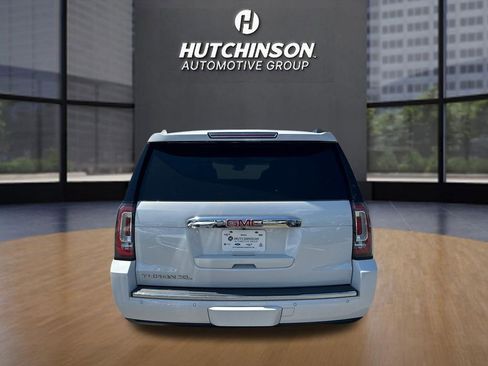 Used 2020 GMC Yukon XL Denali w/ Denali Premium Package AWD/4WD image 6