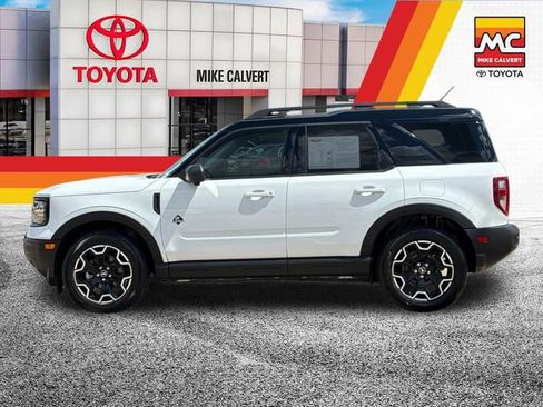 Used 2025 Ford Bronco Sport Outer Banks w/ Outer Banks Tech Package+ AWD/4WD image 2