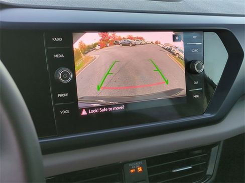 Used 2023 Volkswagen Taos SE image 10