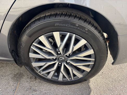 Used 2025 Nissan Altima 2.5 SV image 30