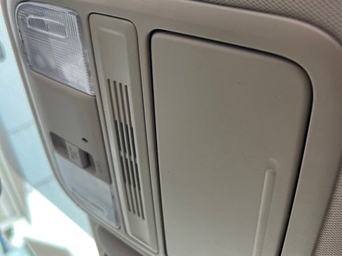 Used 2015 Honda Odyssey LX image 35