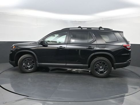 Used 2024 Honda Pilot TrailSport image 43