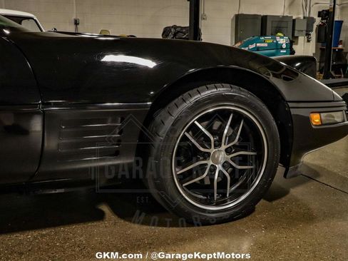 Used 1992 Chevrolet Corvette Convertible image 74