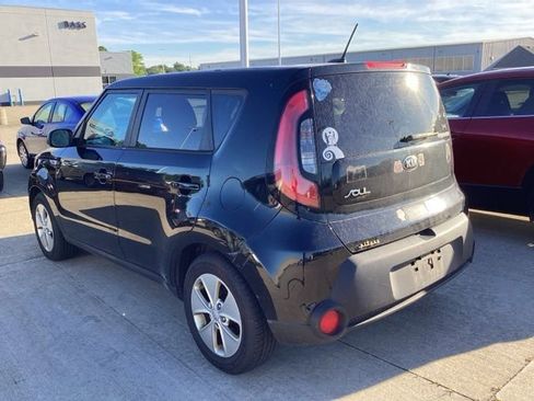 Used 2016 Kia Soul FWD image 12