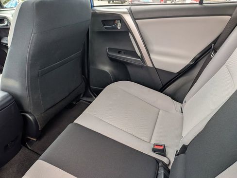 Used 2017 Toyota RAV4 XLE FWD image 34