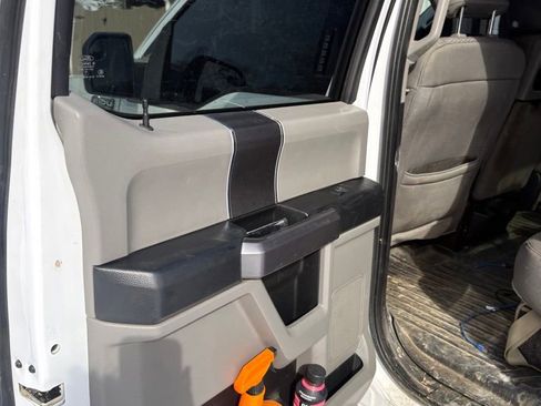 Used 2018 Ford F150 XLT image 8