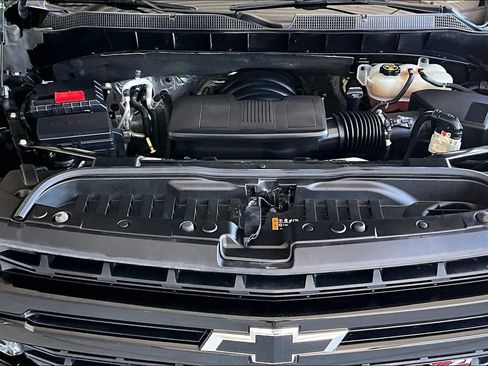 Used 2022 Chevrolet Silverado 1500 LT Trail Boss w/ Convenience Package II AWD/4WD image 31