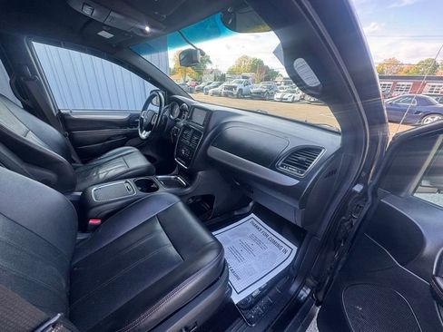 Used 2017 Dodge Grand Caravan GT FWD image 22