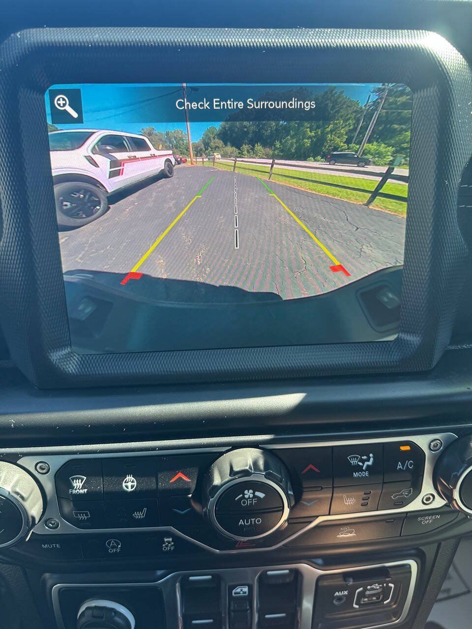 Used 2022 Jeep Gladiator Overland w/ Popular Equipment Package AWD/4WD image 15