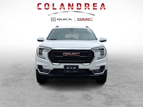 Certified 2022 GMC Terrain SLE w/ Driver Convenience Package AWD/4WD image 2
