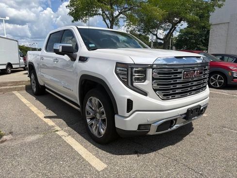 Used 2024 GMC Sierra 1500 Denali w/ Denali Reserve Package AWD/4WD image 4