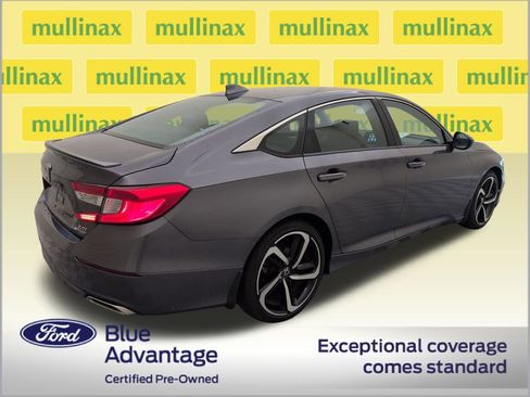 Used 2018 Honda Accord Sport image 3