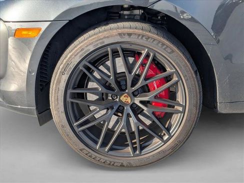 Used 2023 Porsche Macan GTS image 19