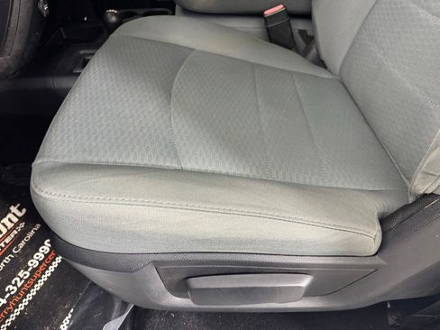 Used 2018 RAM 2500 Tradesman w/ Chrome Appearance Group AWD/4WD image 13