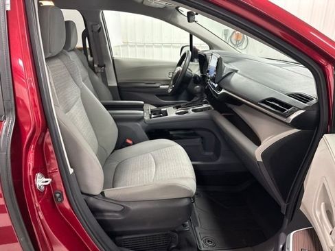 Used 2023 Toyota Sienna LE FWD image 29