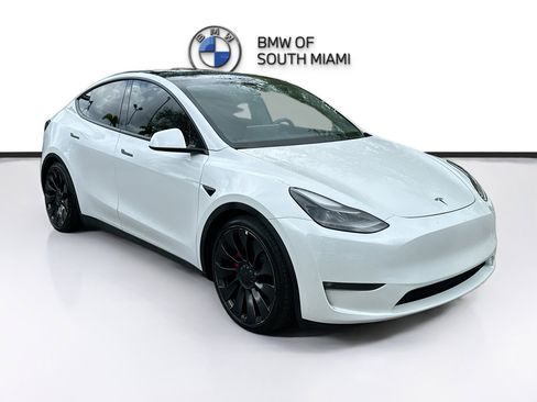 Used 2023 Tesla Model Y Performance image 1