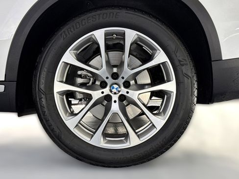 Used 2025 BMW X5 xDrive40i image 11