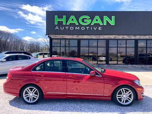 Used 2013 Mercedes-Benz C 300 4MATIC Sedan image 2