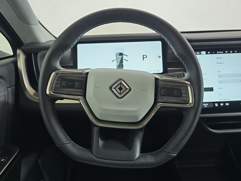 Used 2025 Rivian R1S Adventure AWD/4WD image 28