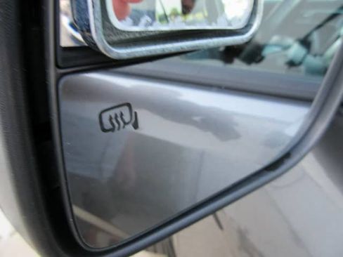 Used 2015 Ford Explorer XLT w/ Equipment Group 202A image 38