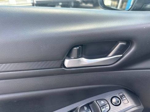 Used 2024 Nissan Altima 2.5 SV FWD image 12