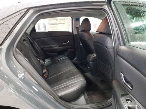 New 2026 Hyundai Elantra Limited image 17