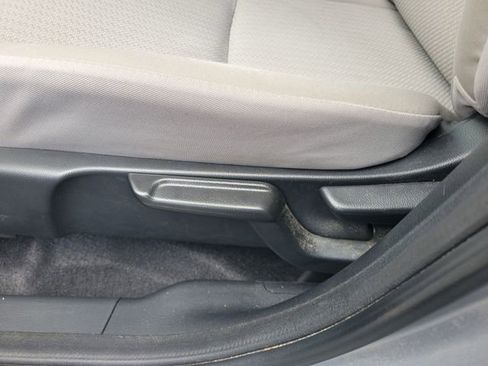 Used 2017 Honda HR-V LX image 39