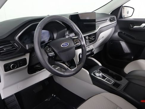 Used 2023 Ford Escape Active w/ Tech Pack #2 FWD image 28