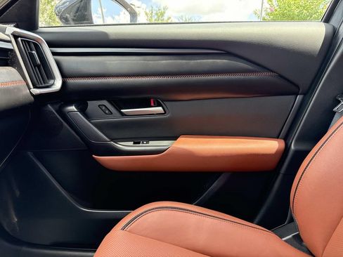 Certified 2025 MAZDA CX-50 AWD 2.5 Turbo w/ Premium Pkg image 33