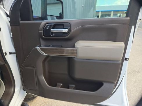 Used 2020 Chevrolet Silverado 2500 LT w/ Texas Edition AWD/4WD image 25