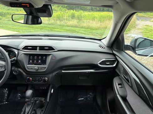 Used 2023 Chevrolet TrailBlazer LT FWD image 30