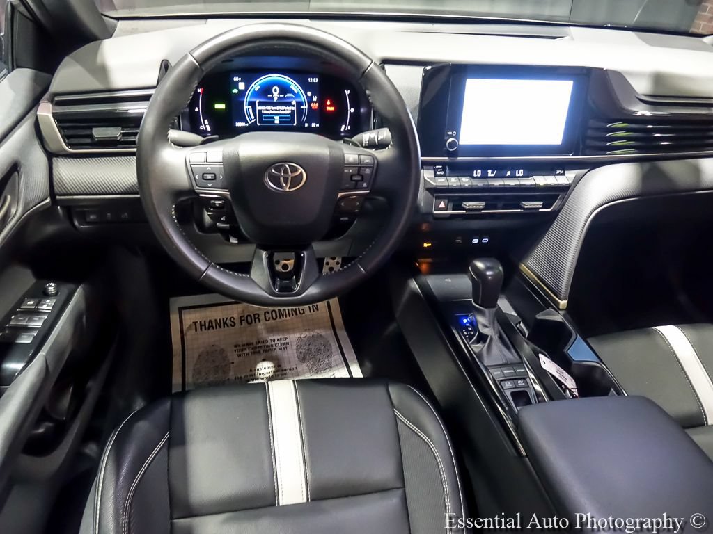 Used 2025 Toyota Camry SE FWD image 15