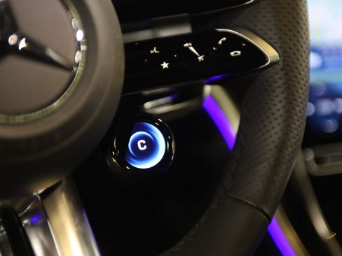 Used 2025 Mercedes-Benz GLC 63 AMG S w/ Driver Assistance Package image 25