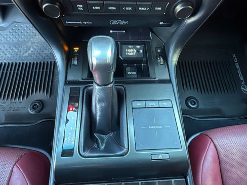 Used 2022 Lexus GX 460 Premium image 21