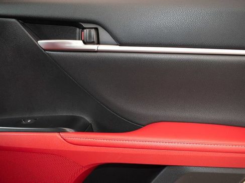 Used 2019 Toyota Camry XSE FWD image 13