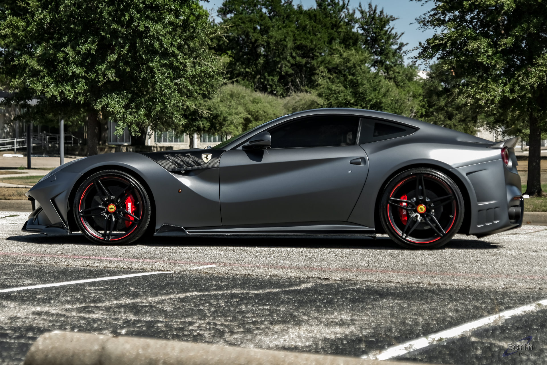 Used 2014 Ferrari F12 Berlinetta RWD image 9