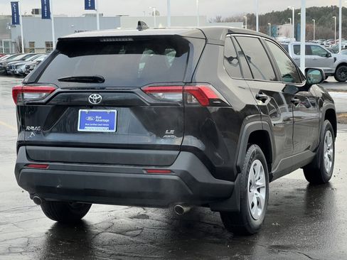 Used 2023 Toyota RAV4 LE image 8