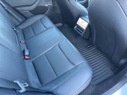 Used 2024 Tesla Model 3 Performance image 9