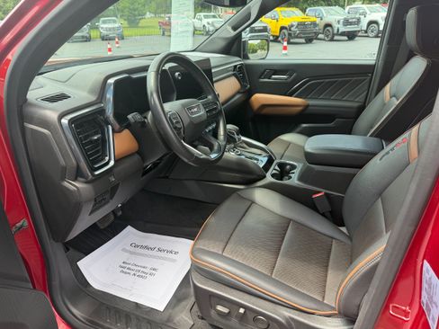 Used 2024 GMC Canyon AT4 w/ AT4 Premium Package AWD/4WD image 19